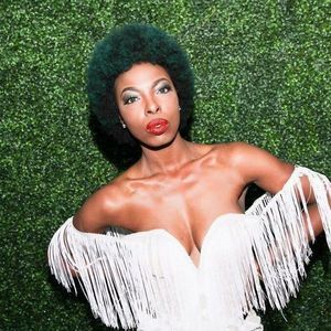 Meet your Posher, Eugenia